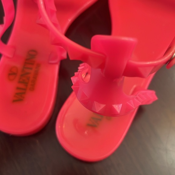 VALENTINO GARAVANI Hot Pink Jelly Sandals - Picture 13 of 13